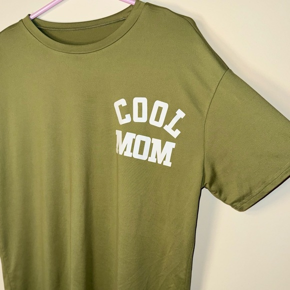 Oversized 'Cool Mom' T-Shirt - Picture 2 of 4